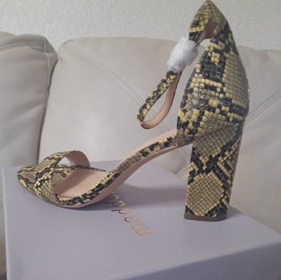 Madden GirlBella Two-Piece Block Heel Sandals - Picture 7 of 8